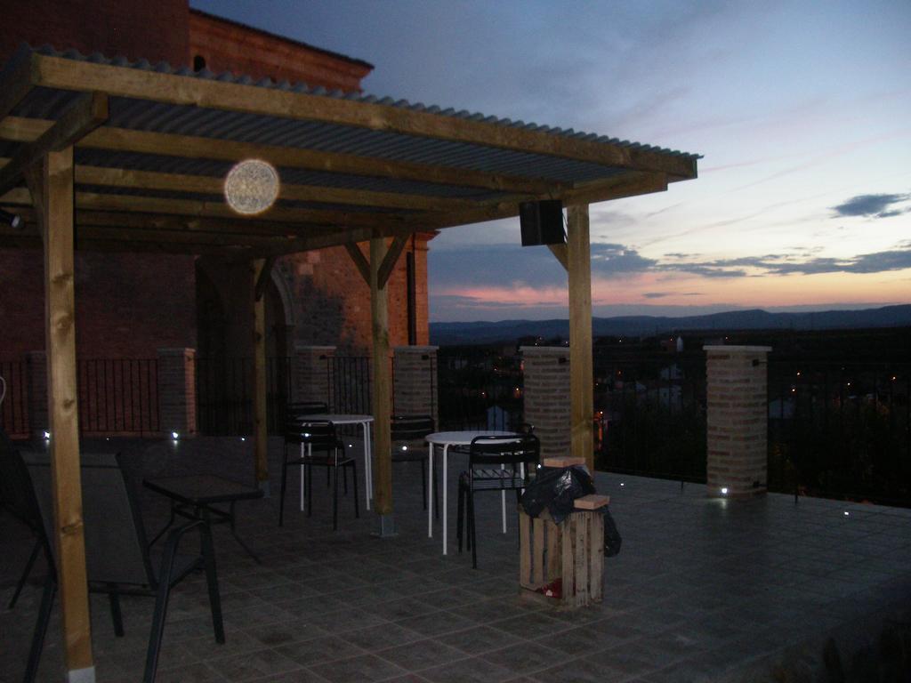 Hostel El Castillo Aninon Bagian luar foto